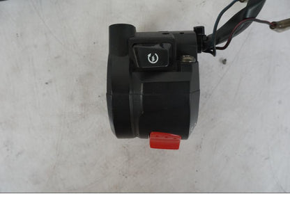 Höger sida på Styrelreglage från en Suzuki GSX-R 1000 -2005 motorcykel.