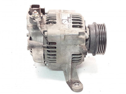 Baksidan på Generator från en BMW R 1200 GS -2006 motorcykel.