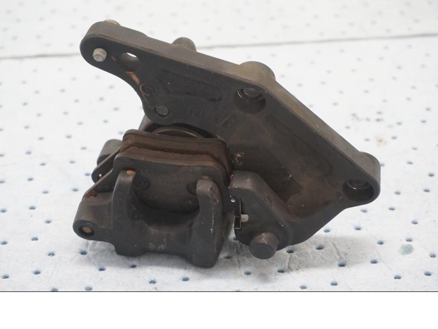 Baksidan på Bromsok från en BMW F 800 ST -2007 motorcykel.