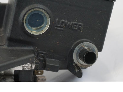 Vänster sida på Bromshuvudcylinder från en Yamaha MT-07 -2016 motorcykel.