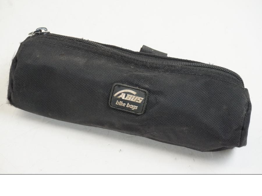 Extrabild1 på Verktyg från en Yamaha YZF 1000 R1 -2001 motorcykel.