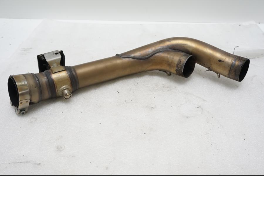 Baksidan på Grenrör från en Ducati Monster 1200 -2015 motorcykel.