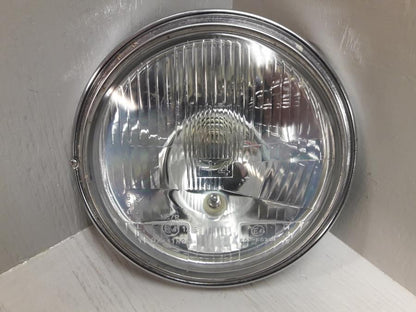 Framsidan på Strålkastarinsats från en Honda CB 600 Hornet -2001 motorcykel.