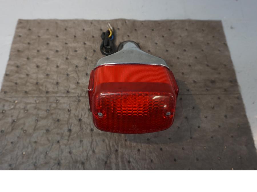 Framsidan på Baklampa från en Yamaha XV 1100 -1993 motorcykel.