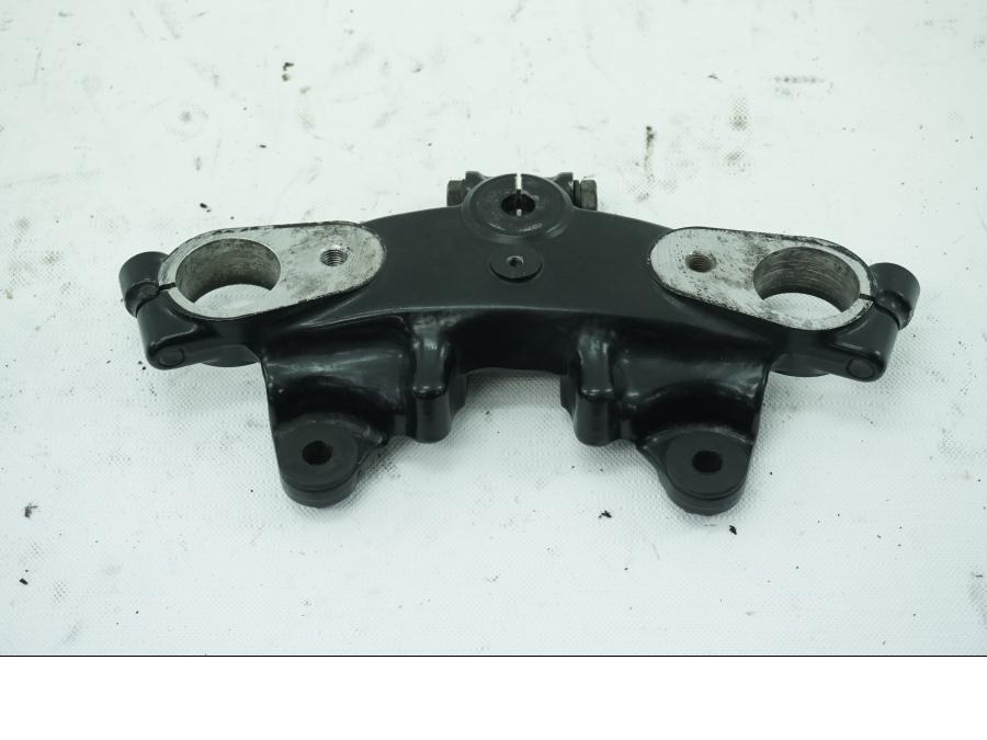 Höger sida på Gaffelkrona från en Suzuki GSX 1100 EF -1985 motorcykel.