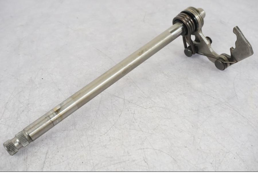 Snett nerifrån på Växelarm från en BMW F 750 GS -2020 motorcykel.