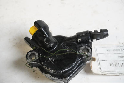 Framsidan på Kopplingslavcylinder från en Kawasaki ZX-9R -1996 motorcykel.