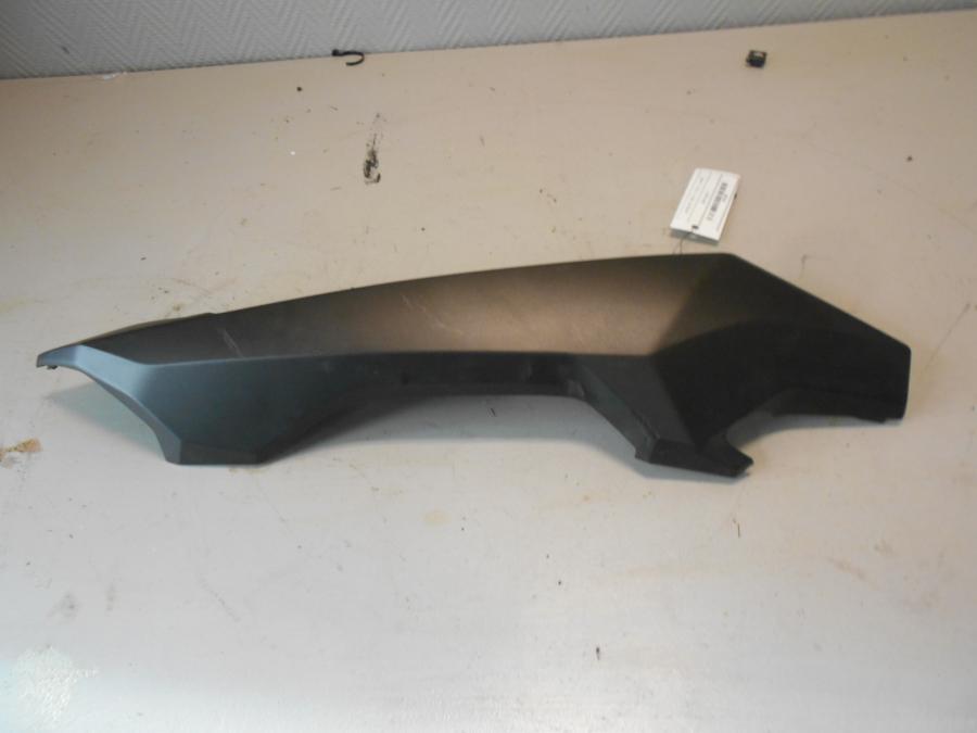 Framsidan på Bakvinge från en Honda NC 750 S -2017 motorcykel.