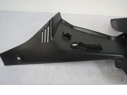 Extrabild2 på Innerskärm från en KTM 1290 Super Duke -2019 motorcykel.