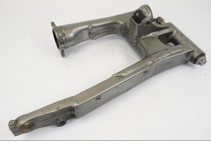 Snett nerifrån på Sving från en Honda NT 700 -2008 motorcykel.