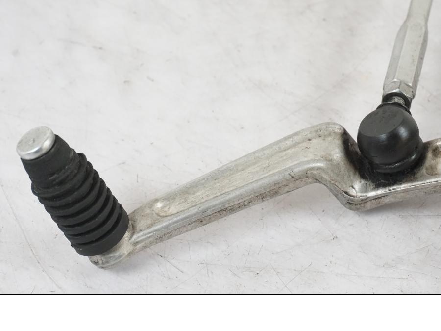 Baksidan på Växelpedal från en Suzuki GSX-R 600 -2007 motorcykel.