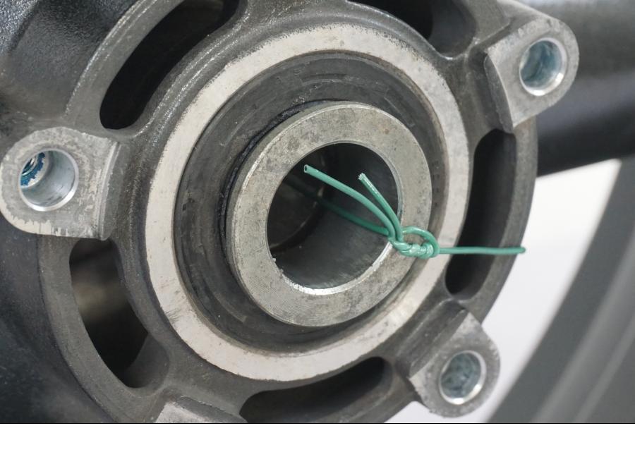 Höger sida på Fälg från en Suzuki GSX 1300 RX -1999 motorcykel.