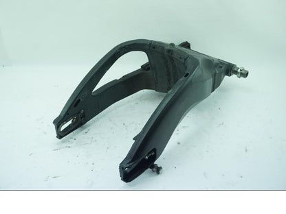 Vänster sida på Sving från en Suzuki GSX-R 1000 -2009 motorcykel.