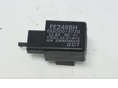 Snett uppifrån på Blinkersrelä från en Yamaha TDM 850 -1998 motorcykel.