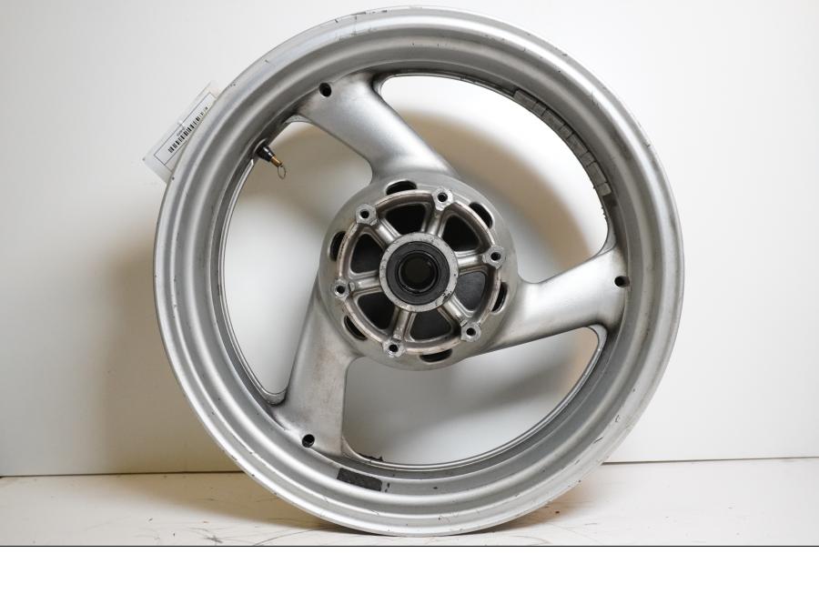 Framsidan på Fälg från en Yamaha YZF 1000 R -1999 motorcykel.