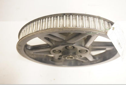 Baksidan på Remdrev från en Yamaha XV 1700 -2003 motorcykel.