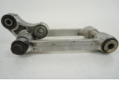 Baksidan på Stötdämparlänkage från en BMW S 1000 R -2019 motorcykel.