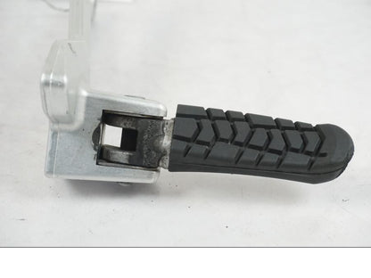 Vänster sida på Fotpinne från en Husqvarna 701 SUPERMOTO ABS -2016 motorcykel.