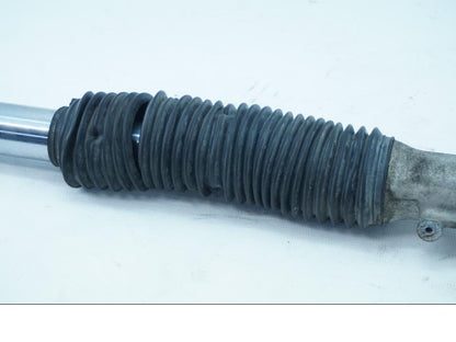 Vänster sida på Gaffelben från en Honda XL 600 V -1994 motorcykel.