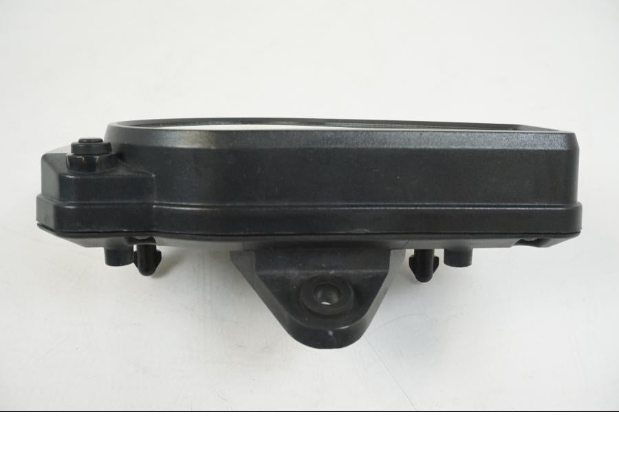 Vänster sida på Instrumentpanel från en Suzuki GSX-R 750 -2001 motorcykel.