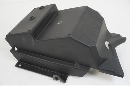 Framsidan på Batterikåpa från en BMW S 1000 R -2019 motorcykel.