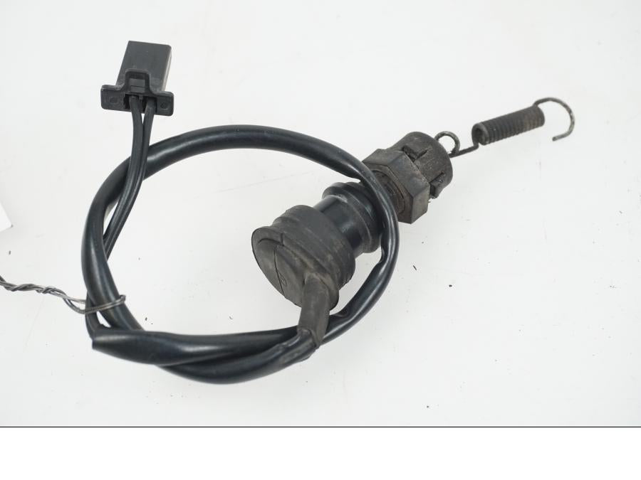 Snett nerifrån på Bromsljuskontakt från en Yamaha XJ 900 -1997 motorcykel.