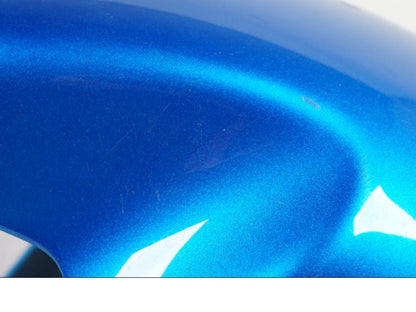 Vänster sida på Framskärm från en Kawasaki ER-6F -2007 motorcykel.