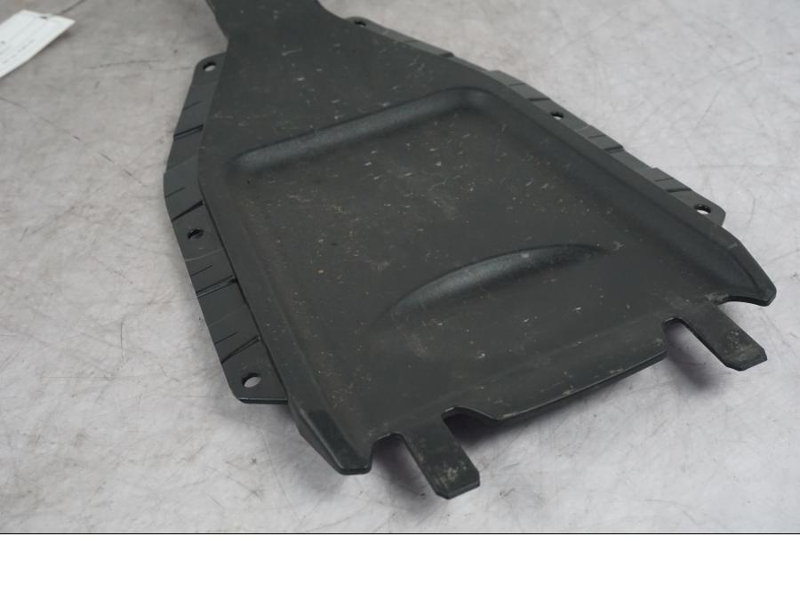 Baksidan på Undertail från en Yamaha MT-09 -2024 motorcykel.