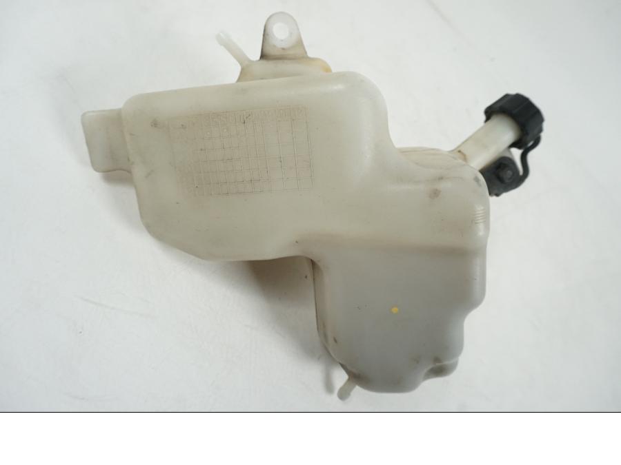 Snett uppifrån på Vattenexpansionskärl från en Honda XL 1000 V -2008 motorcykel.