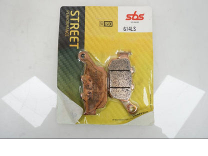 Framsidan på Bromsbelägg från en Universal Universal -1997 motorcykel.