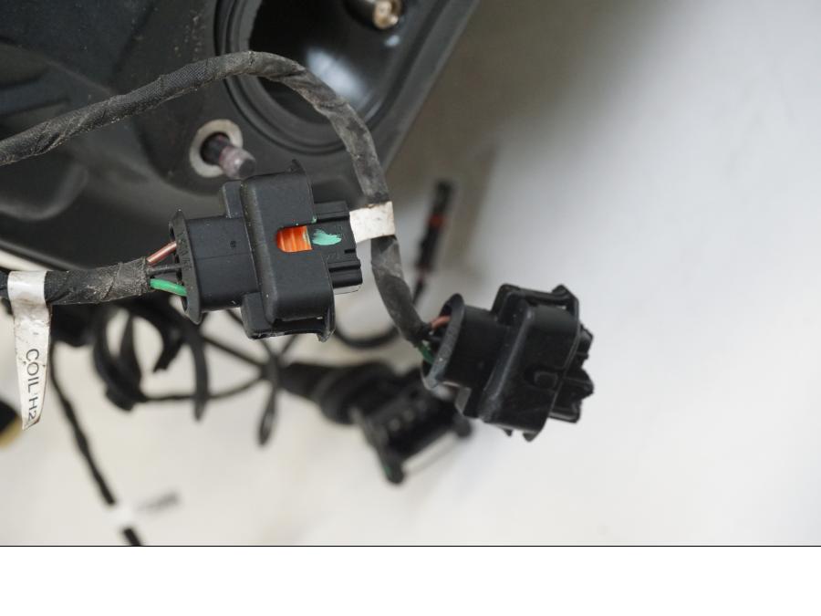 Höger sida på Spjällhus från en Ducati Streetfighter V4 -2020 motorcykel.