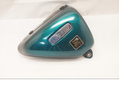 Baksidan på Sidopanel från en Triumph Legend TT -2000 motorcykel.