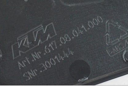 Höger sida på Sidopanel från en KTM 1290 Super Duke R EVO -2023 motorcykel.