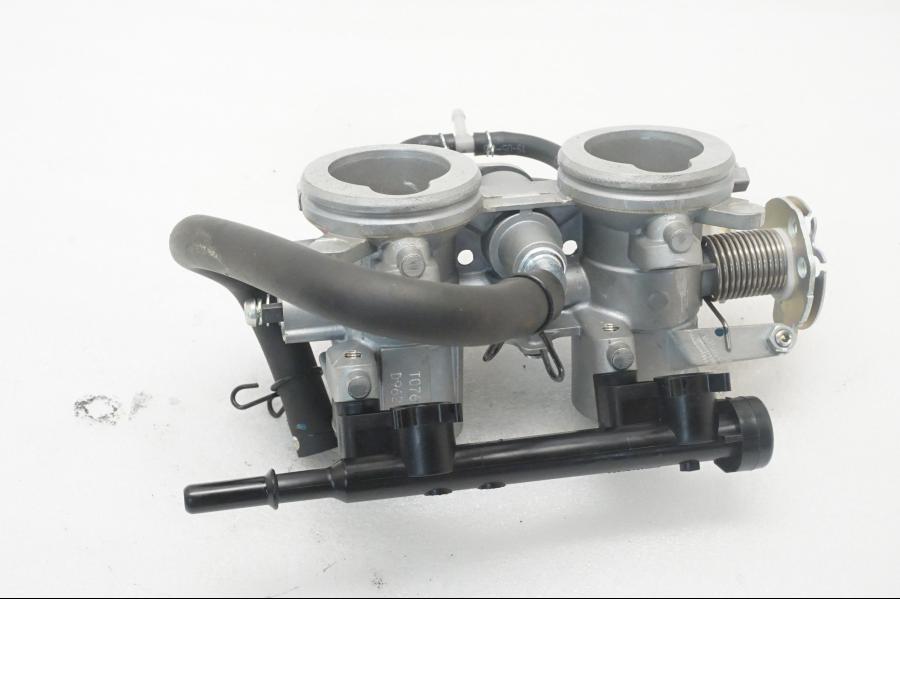 Baksidan på Spjällhus från en Kawasaki Z 400 -2020 motorcykel.