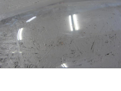 Vänster sida på Vindruta från en Ducati Panigale 959 -2016 motorcykel.