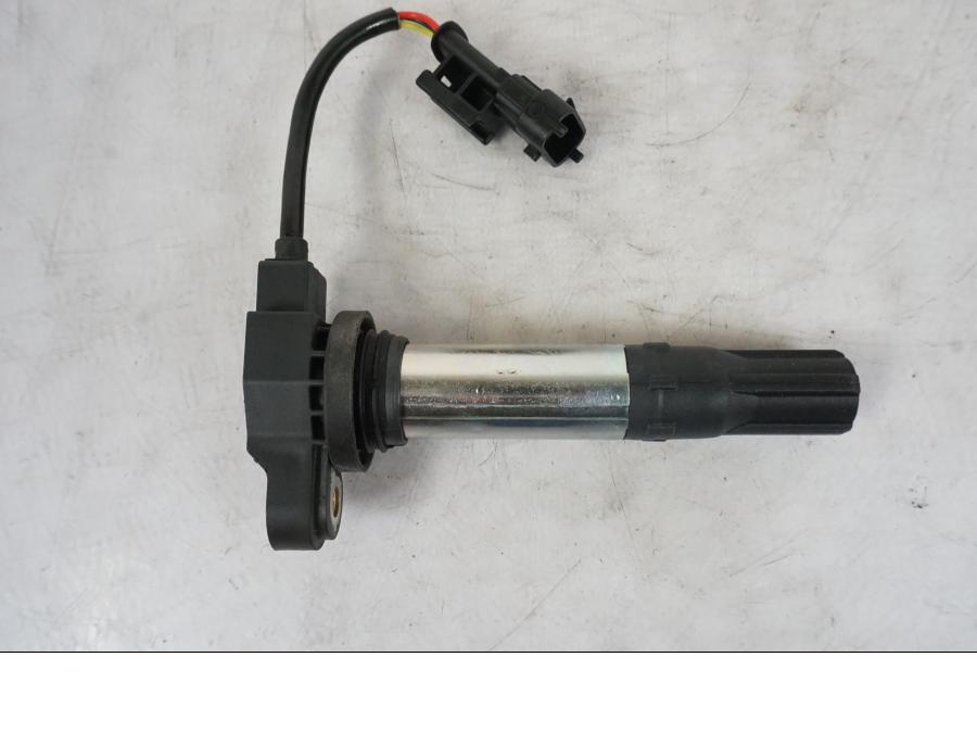 Baksidan på Tändspole från en KTM 1290 Super Duke R -2021 motorcykel.