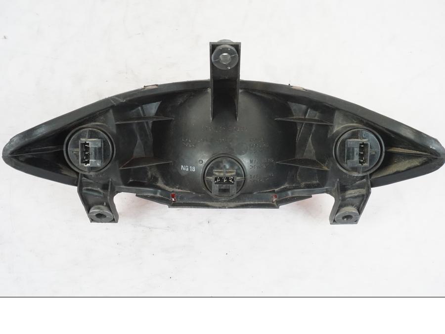 Snett uppifrån på Baklampa från en Honda NT 650 V -2002 motorcykel.