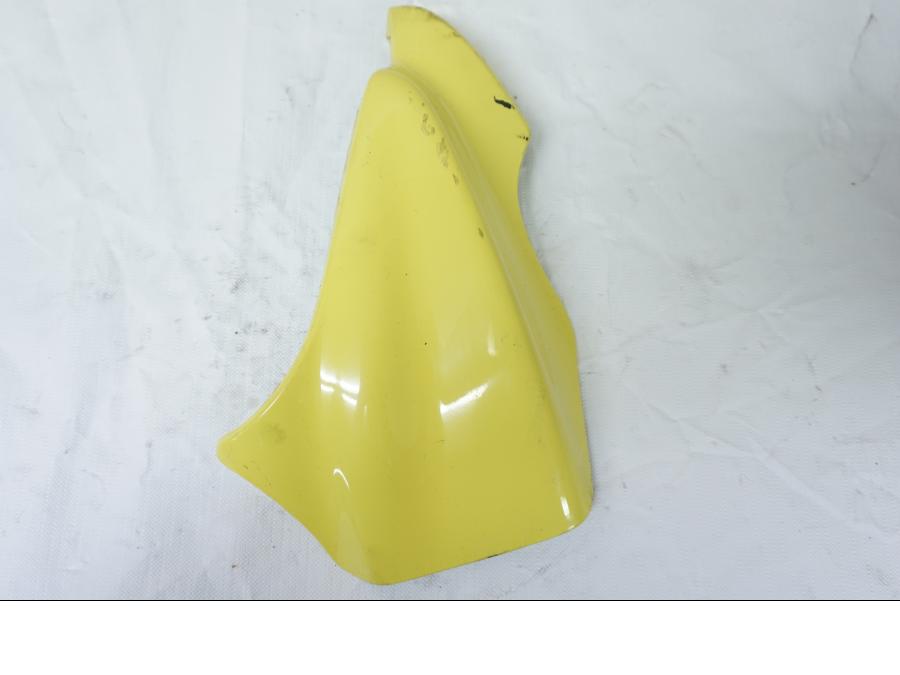 Höger sida på Strålkastarkåpa från en Kawasaki ER-6N -2006 motorcykel.