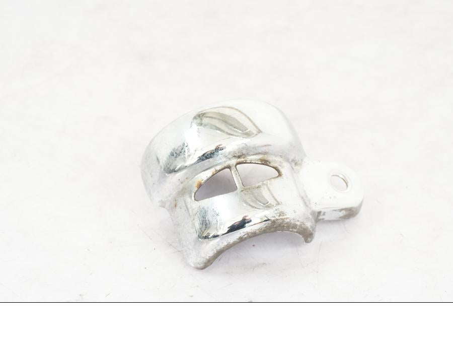 Framsidan på Bromshuvudcylinderskydd från en Yamaha XVS 1100 -2000 motorcykel.