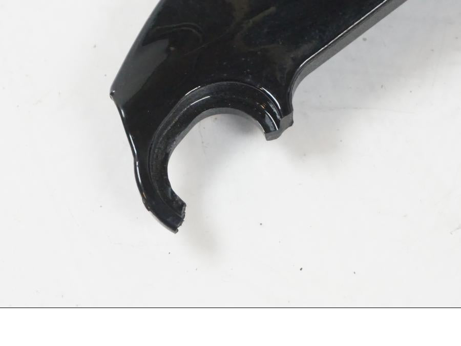 Vänster sida på Bensintankskåpa från en KTM 1290 Super Duke R EVO -2023 motorcykel.