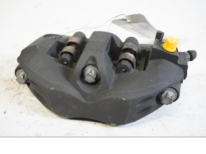 Baksidan på Bromsok från en Kawasaki ZZ-R 1400 -2010 motorcykel.