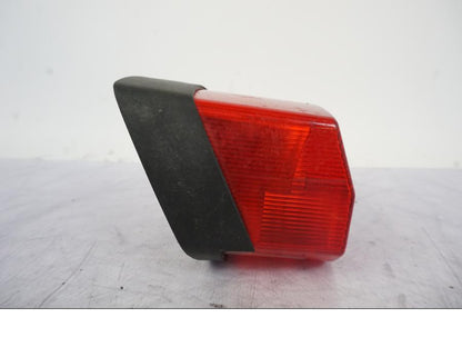 Snett nerifrån på Baklampa från en BMW R 1150 GS -2002 motorcykel.