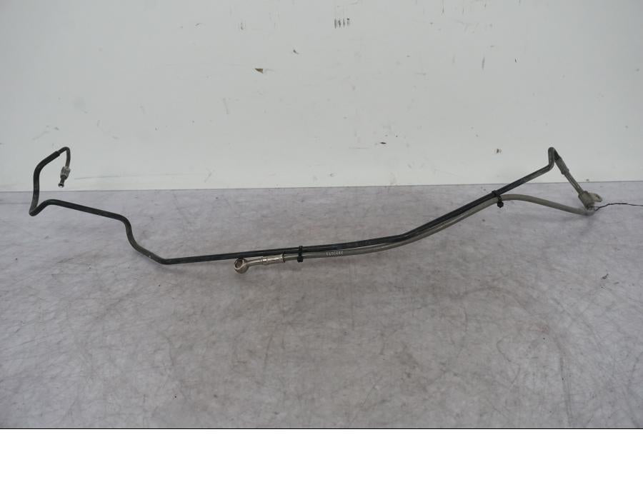 Framsidan på Bromsledning från en Triumph Tiger Explorer -2016 motorcykel.