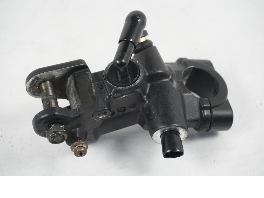 Snett uppifrån på Bromshuvudcylinder från en Yamaha YZF 1000 R1 -2007 motorcykel.