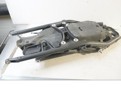 Snett uppifrån på Bakram från en Triumph Street Triple R -2009 motorcykel.