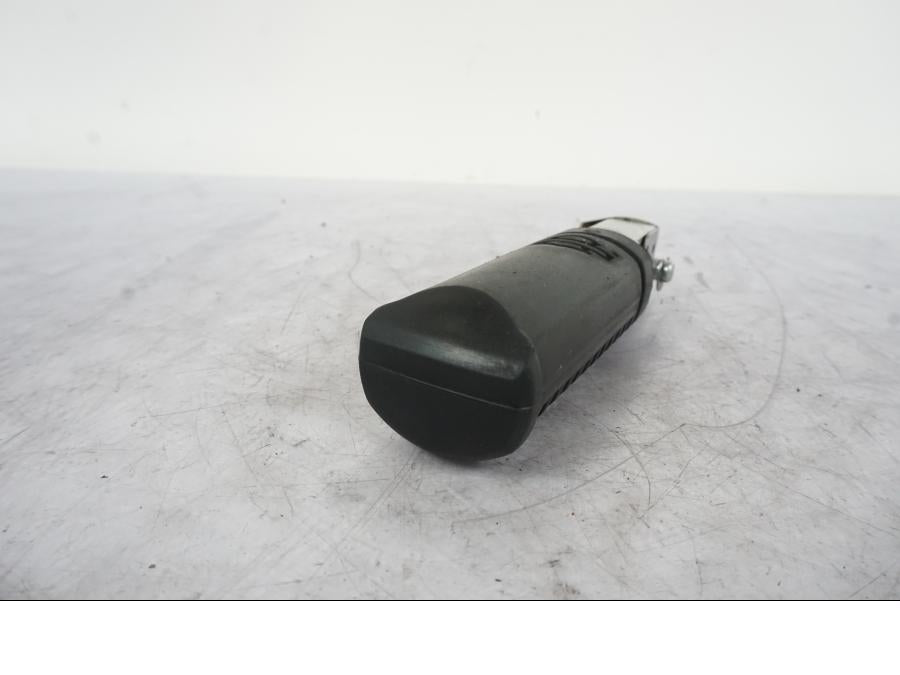 Snett uppifrån på Fotpinne från en H-D Softail Sport Glide FLSB -2022 motorcykel.