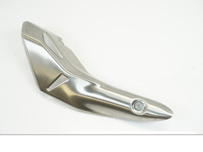 Baksidan på Värmeskydd från en Kawasaki Z 900 -2019 motorcykel.