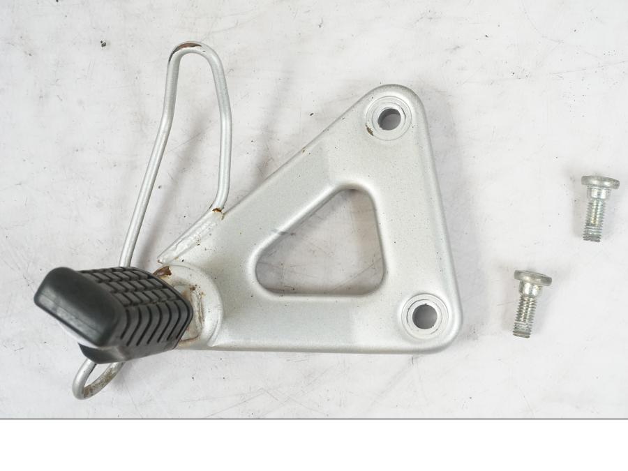 Framsidan på Fotpinne från en Kawasaki KL 650A -1987 motorcykel.