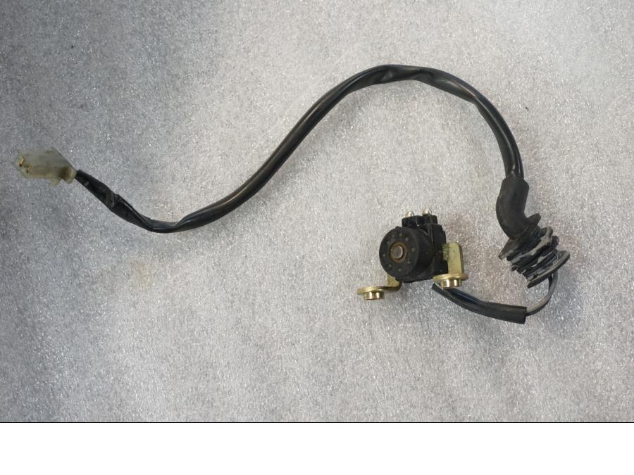 Baksidan på Tändpickup från en Yamaha YZF R6 -1999 motorcykel.