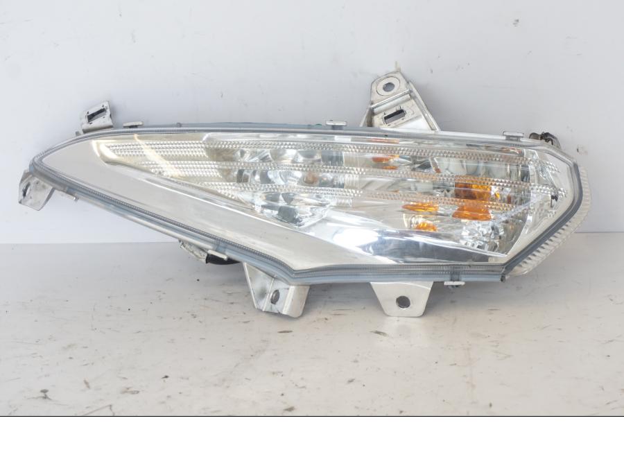 Baksidan på Blinkers från en Honda SH 300 A -2011 scooter.